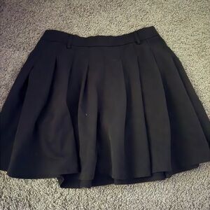 Black Pleated Skirt with belt loops